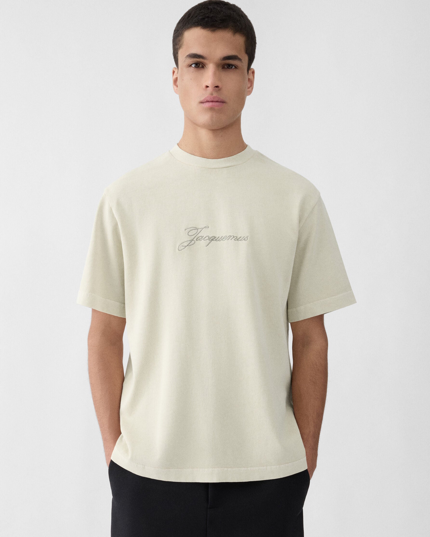 jacquemus-the-pigmento-t-shirt-TSM00631-AJ00045-150