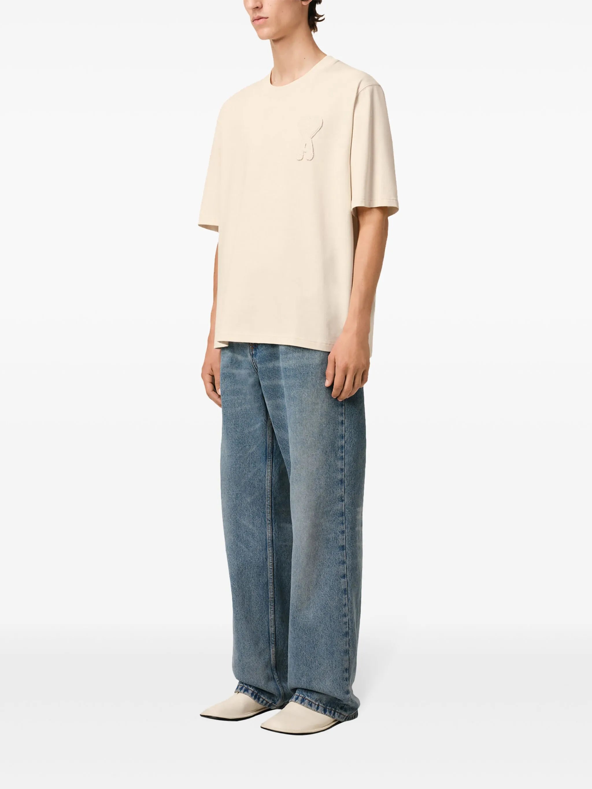 ami-paris-t-shirt-ami-de-coeur-beige-ss25-HTS055-726-136