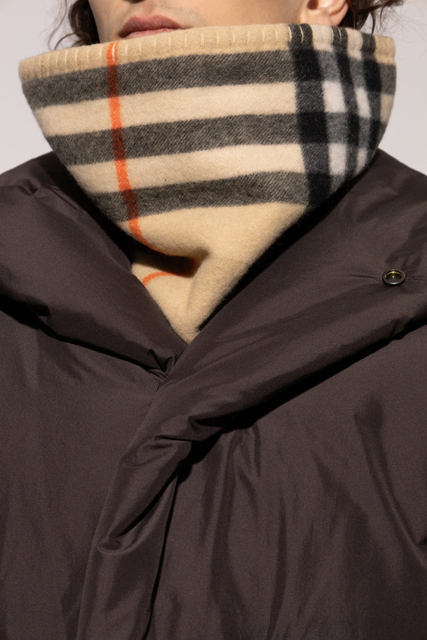 Burberry
Burberry beige Checkered turtleneck