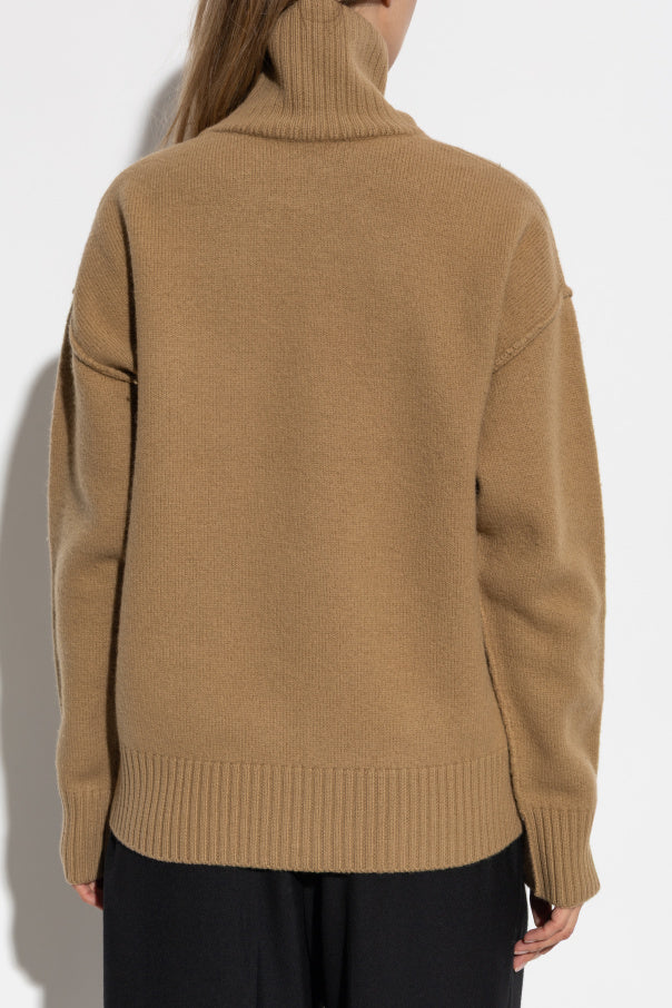 Ami Alexandre Mattiussi
Ami Alexandre Mattiussi beige Wool turtleneck
