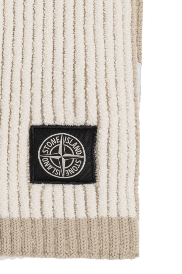 Stone Island
Stone Island cream Scarf with logo patch