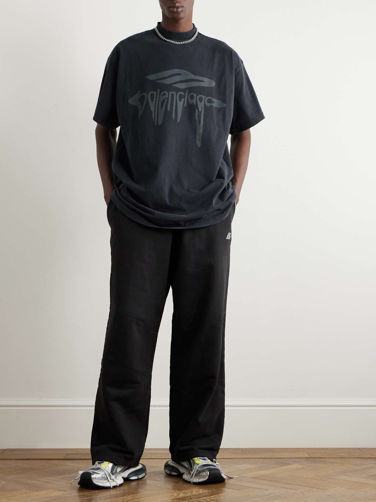 balenciaga-logo-print-cotton-jersey-t-shirt-854398022