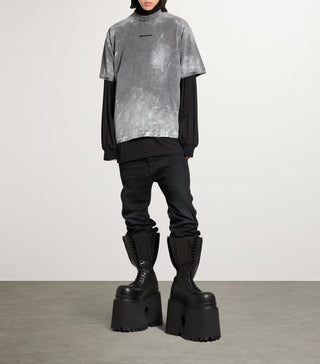 balenciaga-distressed-logo-t-shirt-764235TRVI88499