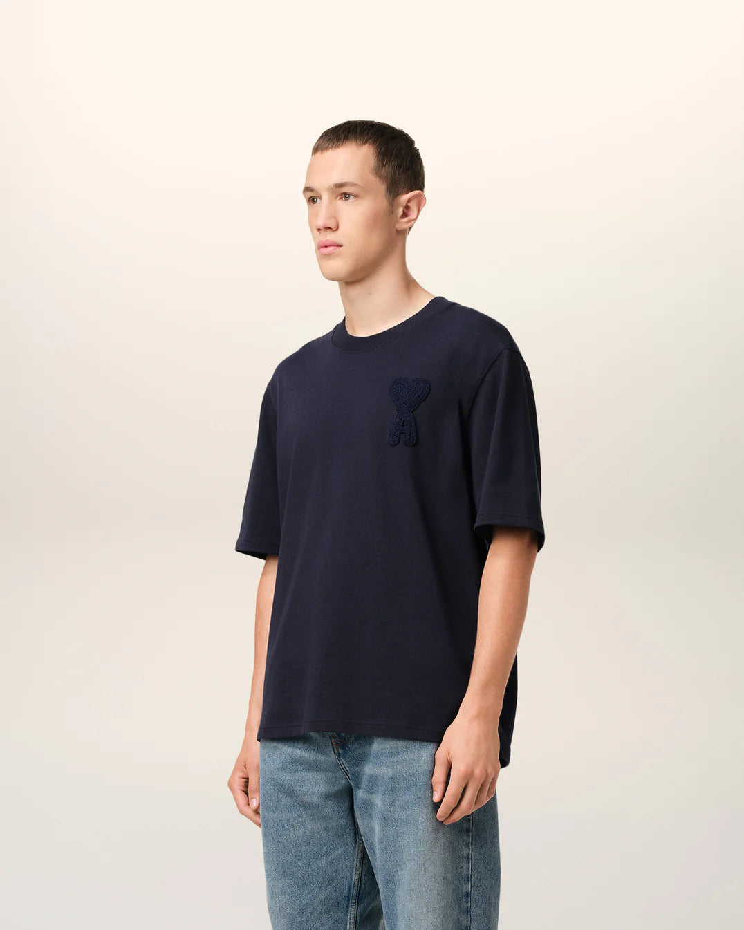 ami-paris-t-shirt-ami-de-coeur-navy-ss25-HTS055-726-4011