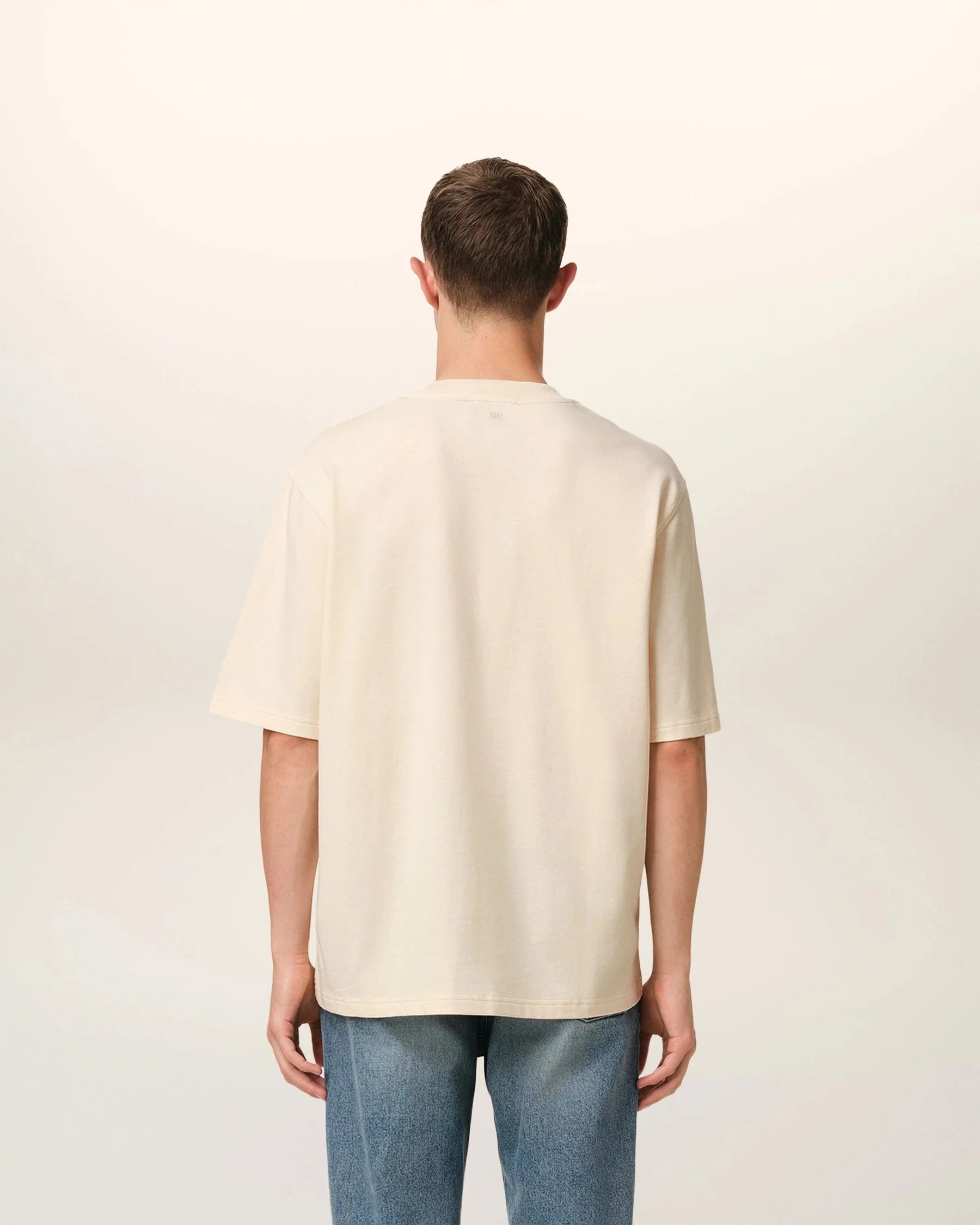 ami-paris-t-shirt-ami-de-coeur-beige-ss25-HTS065-726-136