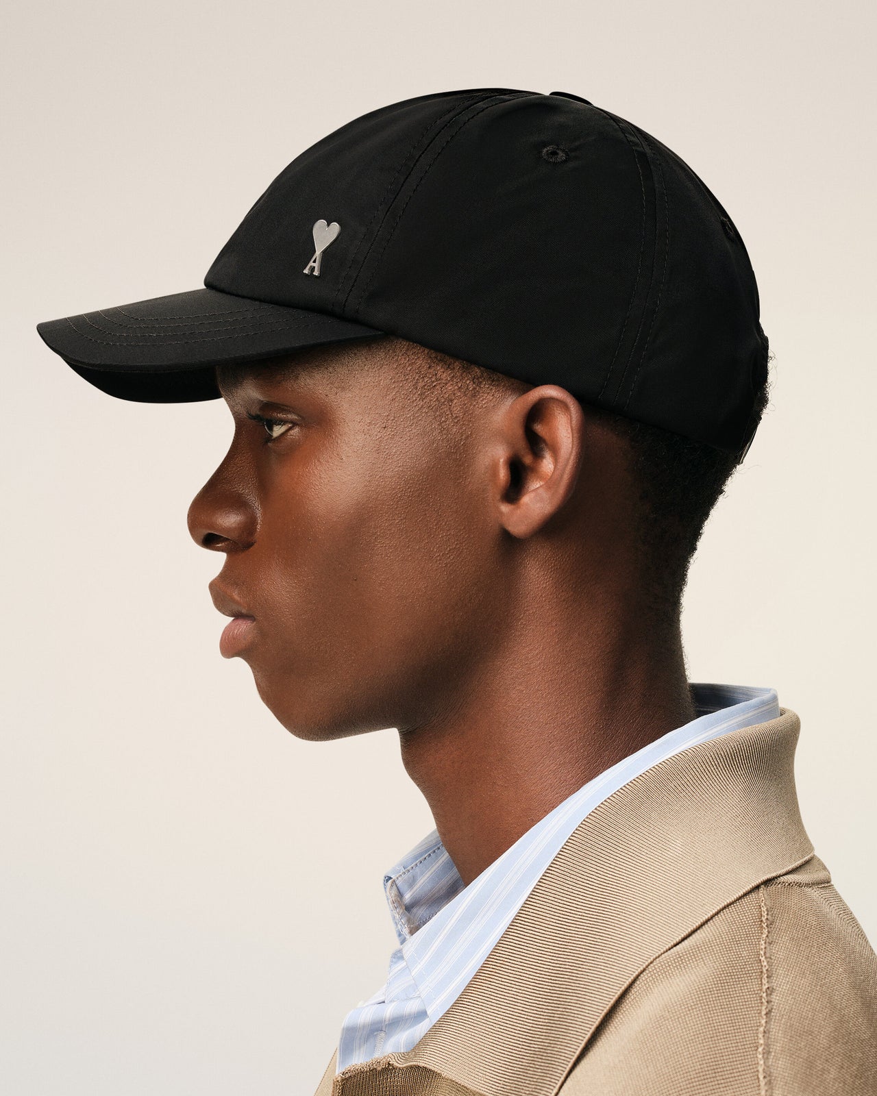 ami-paris-cap-ami-de-coeur-black-fw25-UCP023-PA0007-001