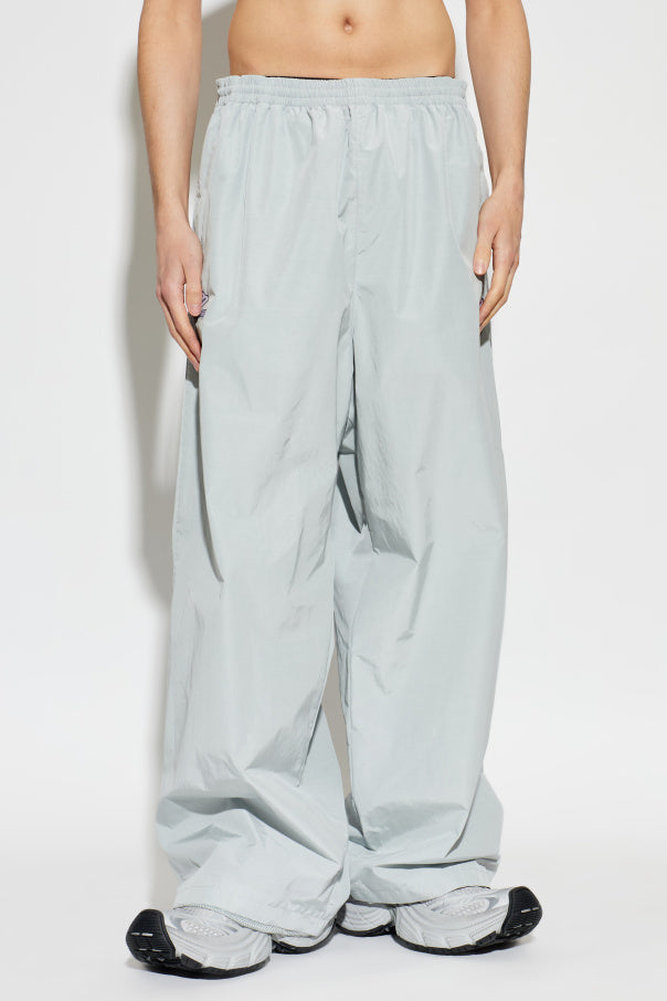 Balenciaga GREY Sweatpants with logo patch 3