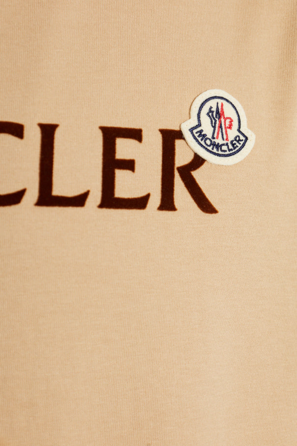 Moncler beige T-shirt with logo patch 5