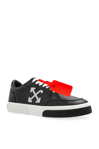 Off-White BLACK Sneakers New Low Vulcanized 4